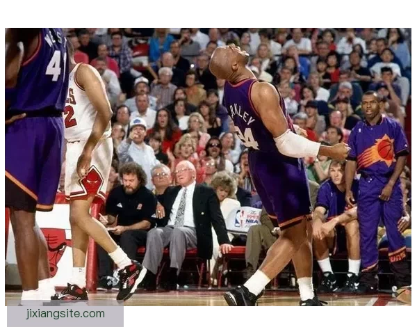 巴克利公开支持体罚教育认为打屁股有助于孩子记住教训